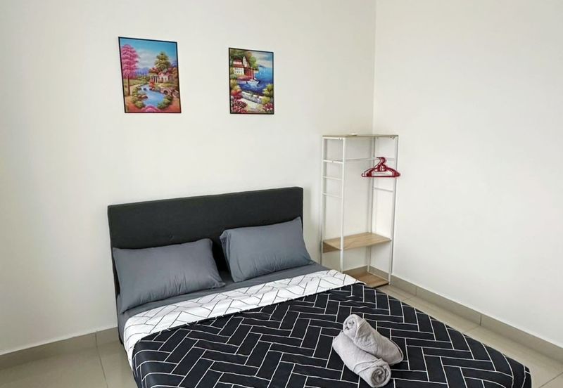 THE MAJESTIC (IMPERIAL & MAJESTIC)