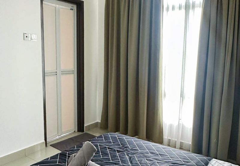 THE MAJESTIC (IMPERIAL & MAJESTIC)