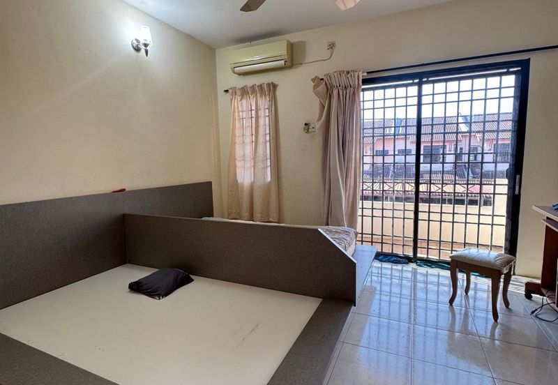 TAMAN PINGGIRAN SAUJANA