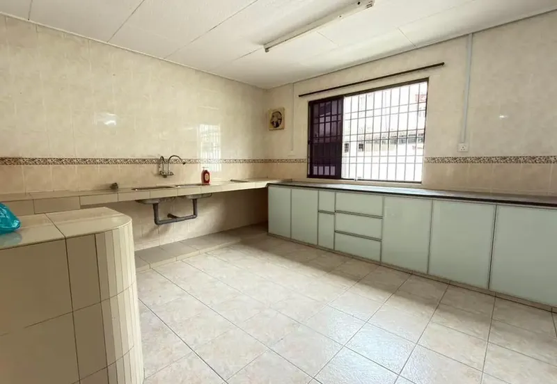 TAMAN MENGLEMBU BERLIAN