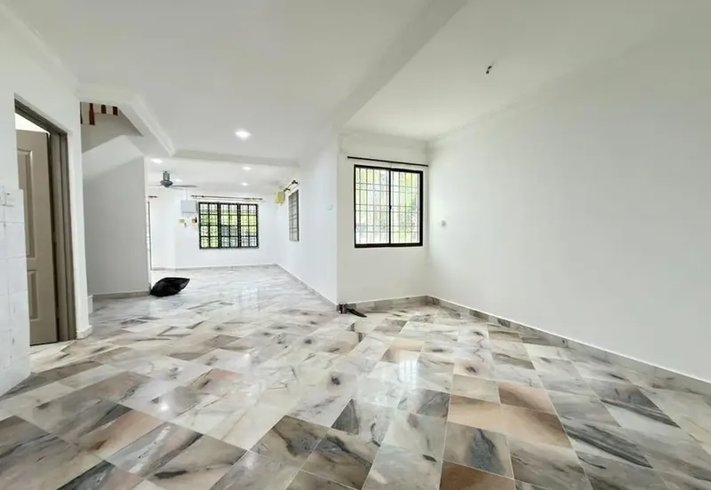 TAMAN MENGLEMBU BERLIAN