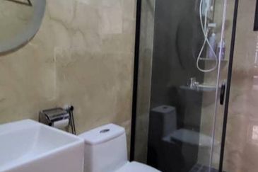 THE COVE HILLSIDE RESIDENCE