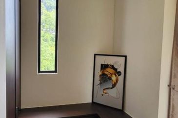 THE COVE HILLSIDE RESIDENCE