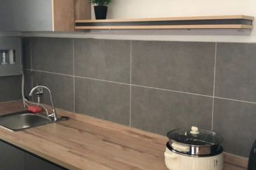 THE COVE HILLSIDE RESIDENCE