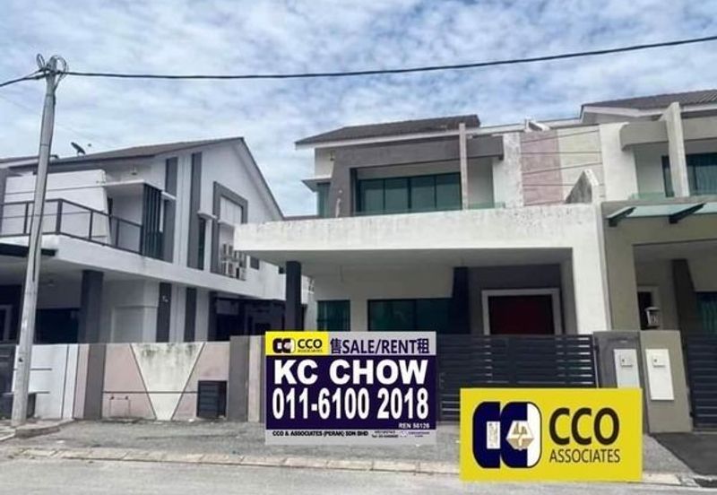 Panorama Lapangan Akasia @ Botani