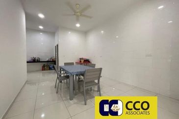 Panorama Lapangan Akasia @ Botani