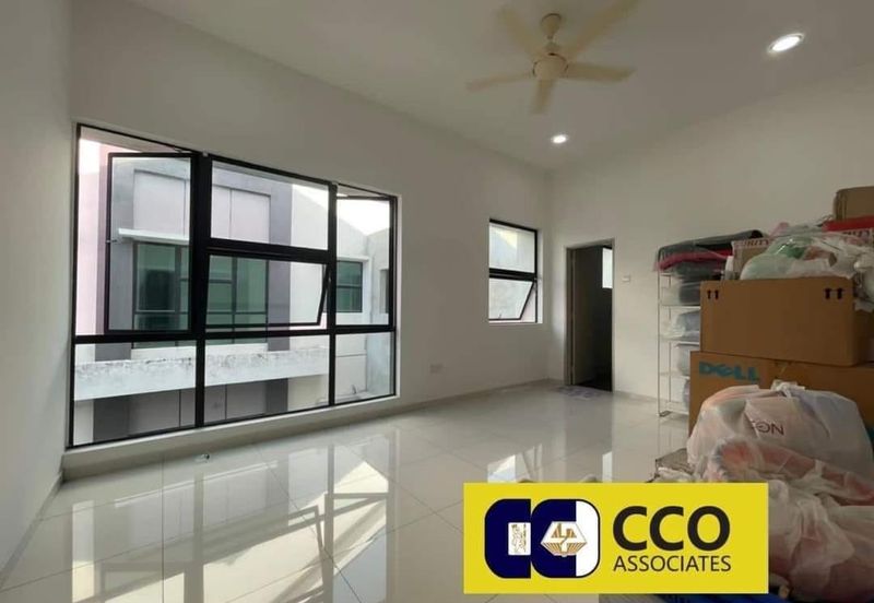 Panorama Lapangan Akasia @ Botani