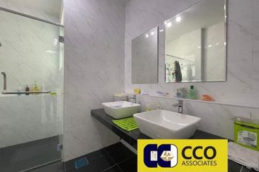 Panorama Lapangan Akasia @ Botani