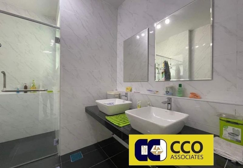 Panorama Lapangan Akasia @ Botani