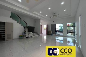 Panorama Lapangan Akasia @ Botani