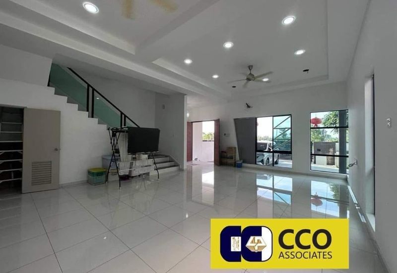 Panorama Lapangan Akasia @ Botani