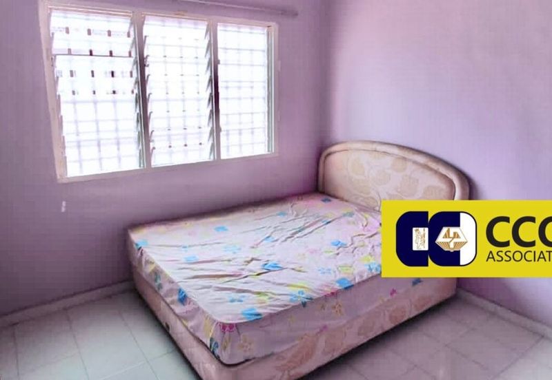 Pengkalan Station 18 Double Storey House For Sale