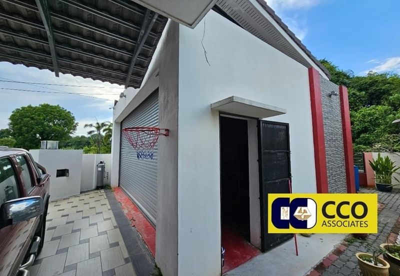 Taman Pinggiran Pengkalan Bayu