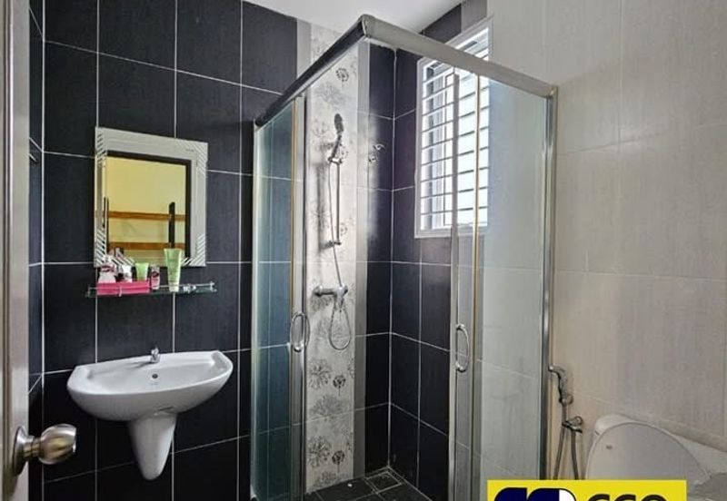 Taman Pinggiran Pengkalan Bayu