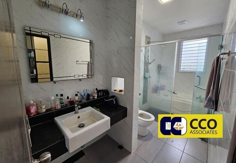 Taman Pinggiran Pengkalan Bayu