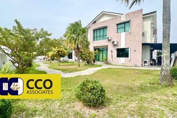 Panorama Lapangan Akasia @ Botani