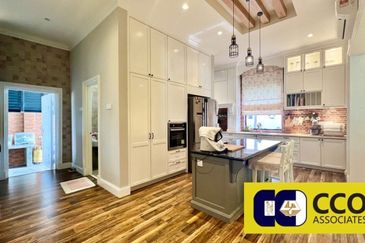 Panorama Lapangan Akasia @ Botani