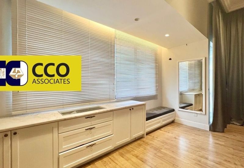 Panorama Lapangan Akasia @ Botani