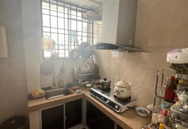 MEDAN LAPANGAN SURIA