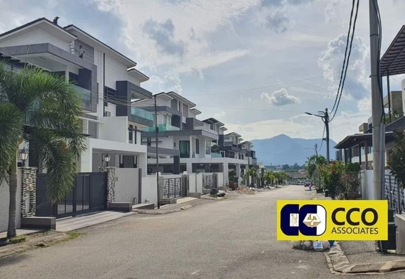 PANORAMA LAPANGAN KINARA