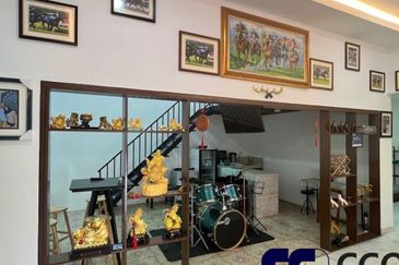 JALAN TAMBUN (JALAN RAJA DIHILIR)