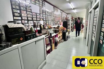 Persiaran Greenhill, Kampung Jawa