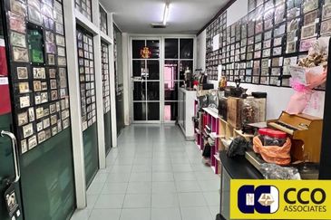 Persiaran Greenhill, Kampung Jawa