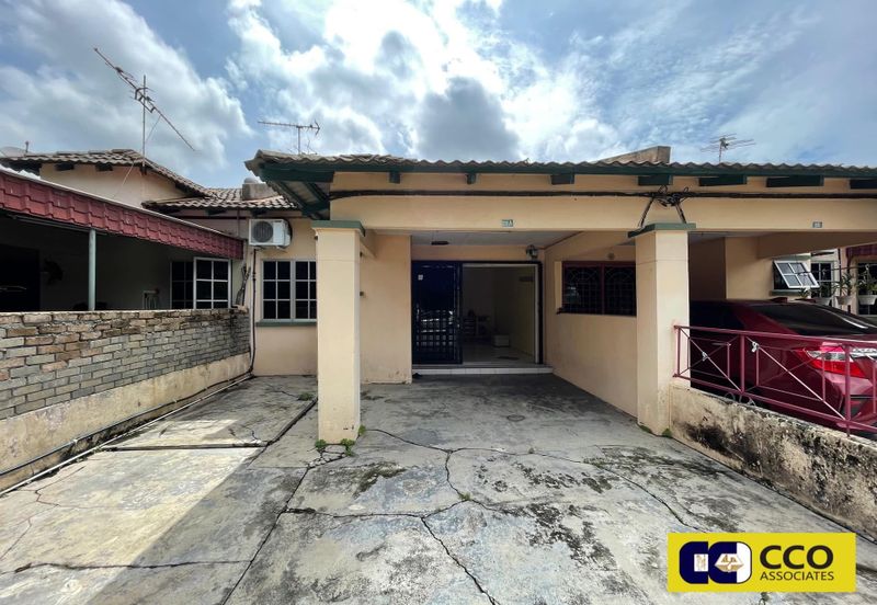 TAMAN SAUJANA, BATU GAJAH