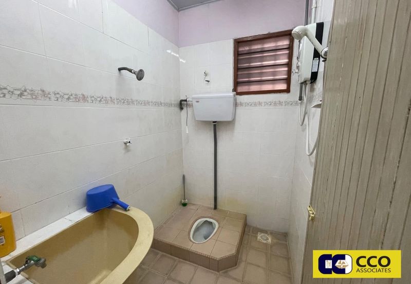 TAMAN SAUJANA, BATU GAJAH