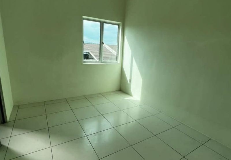 DESA LAHAT SRI -WANG