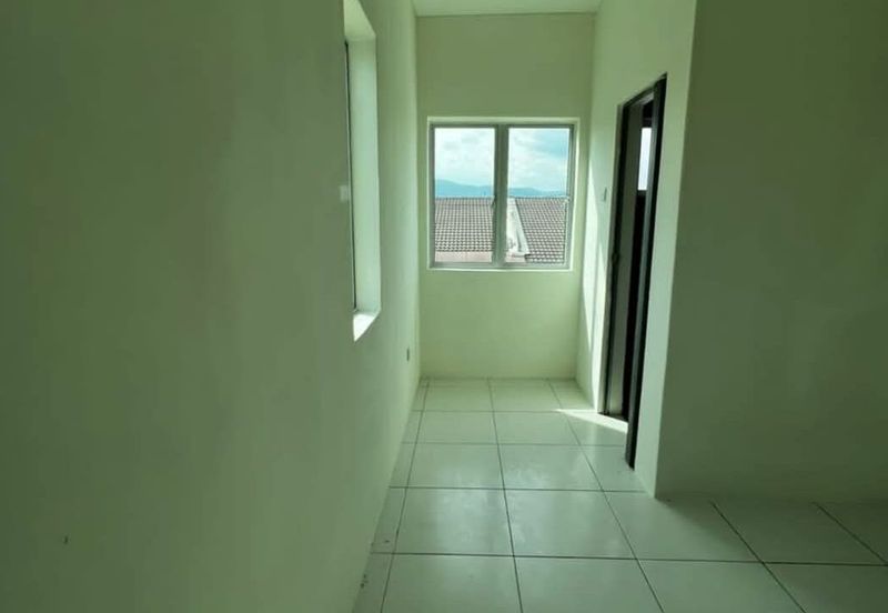 DESA LAHAT SRI -WANG