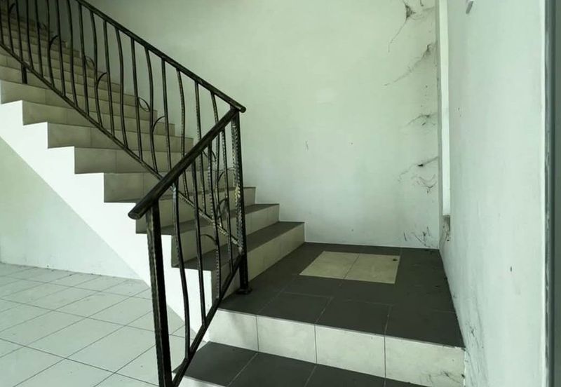 DESA LAHAT SRI -WANG