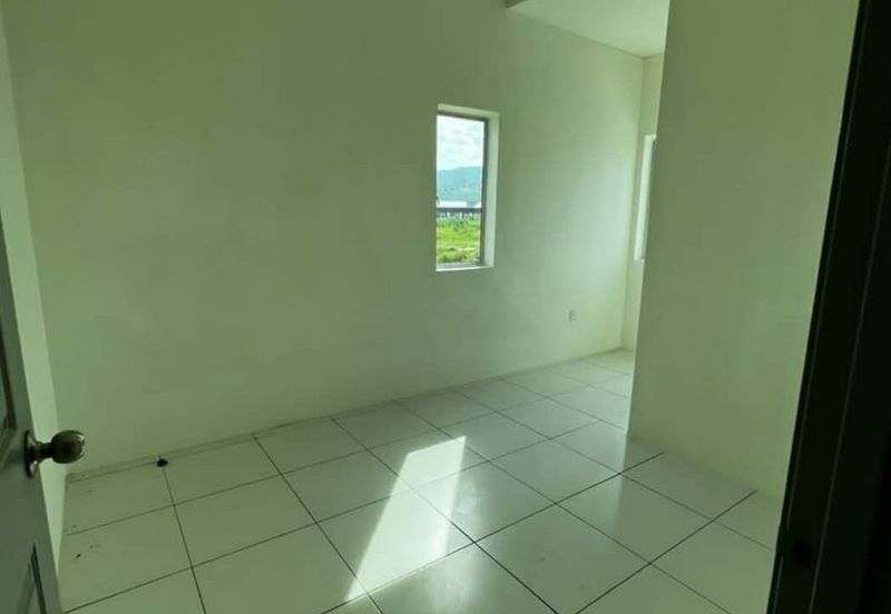 DESA LAHAT SRI -WANG