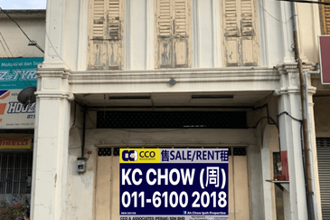 Jalan Tambun Double Storey Shop Lot Facing Main Road