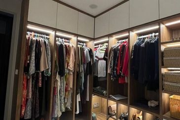 Double storey semi detached @ Alocasia Residence , setia tropika 