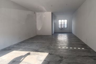 Single storey shop@ pulai indah , kangkar pulai for sale