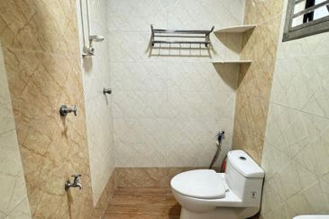 Perling big land single storey terrace house end lot for sale 