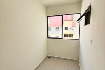 Flat Taman Plentong Utama