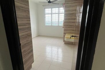 Villa Krystal, Bandar Selesa Jaya