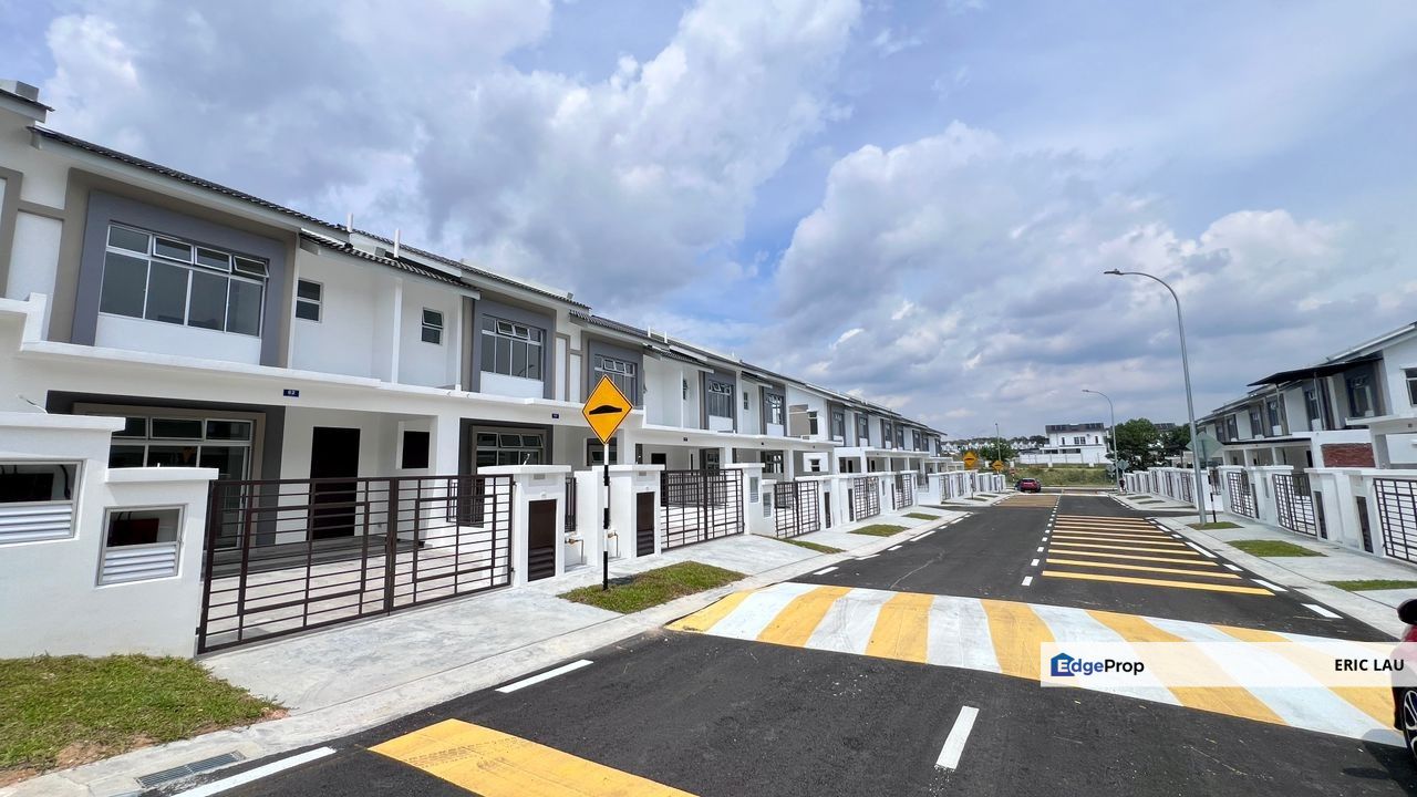 Citrine Hills @ Kangkar Pulai cluster house for rent , Johor, Skudai