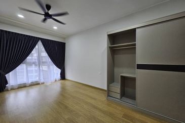 Amberside @ Country Gardens 3bedroom 