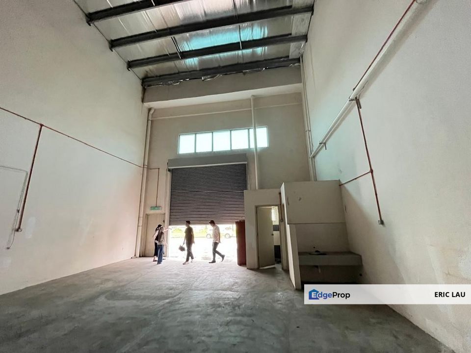 For Rent - Perindustrian Murni Senai 1.5 storey Terrence factory for ...