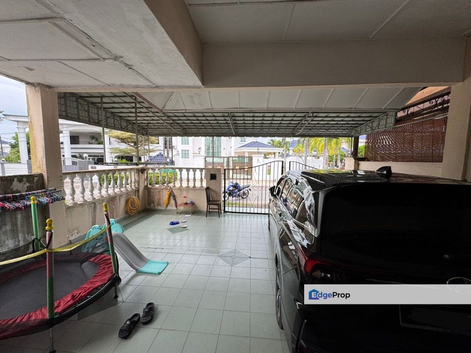 Taman Sri Kluang Single Storey Terrace End Lot House For Sale , Johor, Kluang