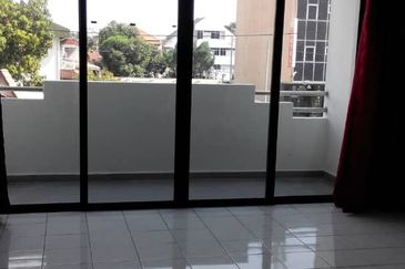 Pasir Mutiara Condominium