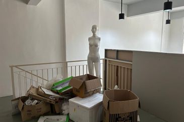 Ayer Keroh Commercial Centre