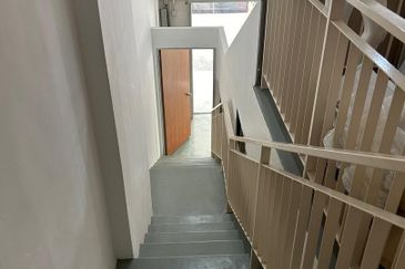 Ayer Keroh Commercial Centre