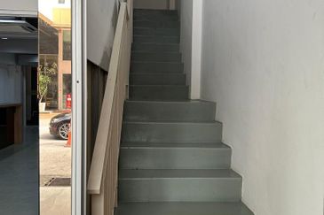 Ayer Keroh Commercial Centre