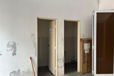 Ayer Keroh Commercial Centre