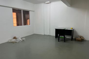 Ayer Keroh Commercial Centre