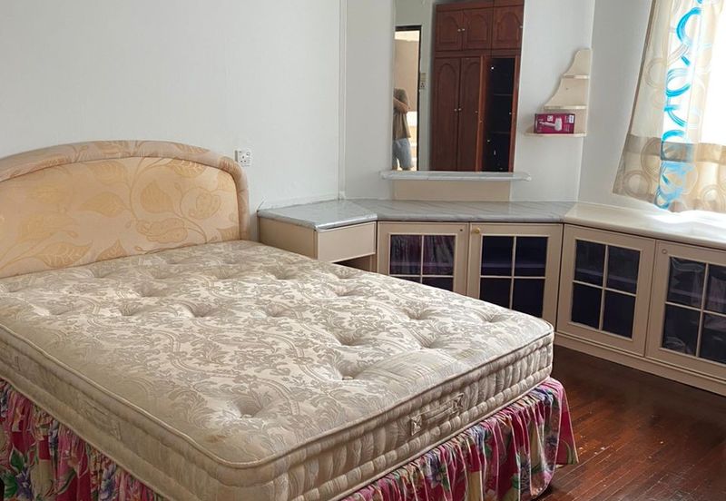 Pasir Mutiara Condominium